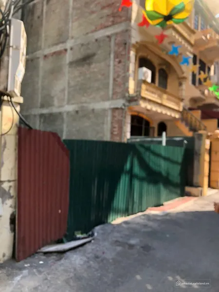 Bán nhà Lạc Long Quân, 75m2, mặt tiền 8m. 21 tỷ. (Tin Hết Hạn)