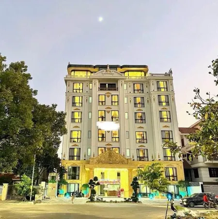 bán Khách Sạn 8 tầng View Biển 45 Phòng KD, Gần Bãi Tắm Cột 8, Hồng Hà, Hạ Long (Tin Hết Hạn)