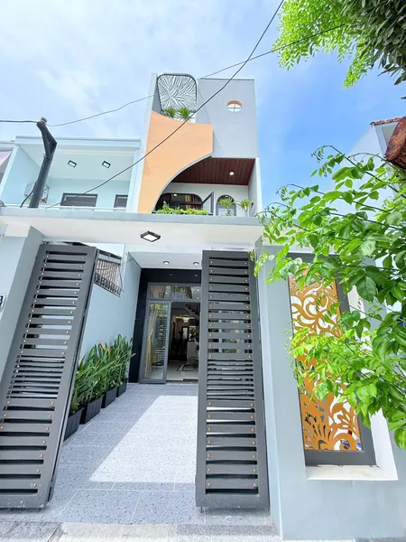 Bán Nhà Mới 3 Tầng - Mặt Tiền Phú Lộc 19 - Gần Biển