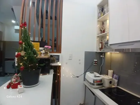 BÁN GẤP nhà 4  tầng đẹp ở ngay, Vài bước ra MT, chỉ 6.99 tỷ TL
