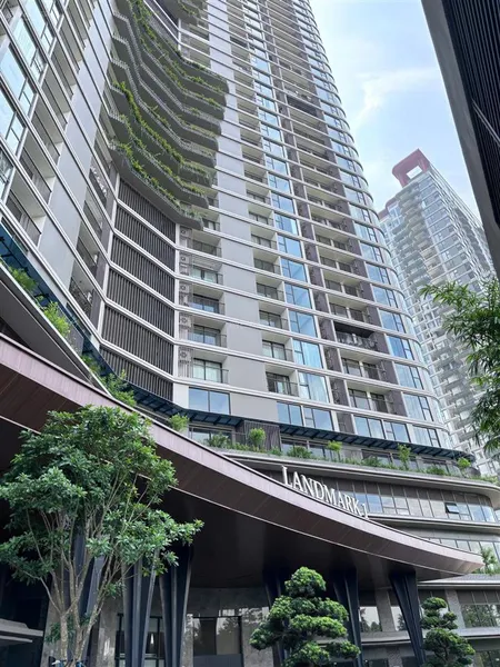 Chính chủ bán căn hộ 3 phòng ngủ 2 vệ sinh landmark 1 có khoáng lên căn hộ view ngoại khu