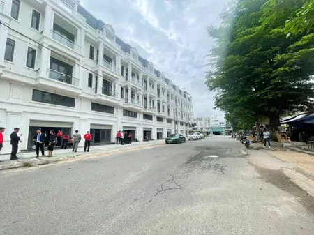 Bán nhà 340m² ngang 5m giá 1.67 tỷ Phường Đông Hưng Thuận