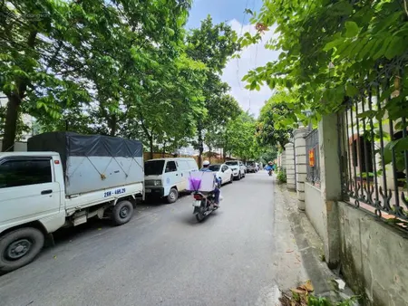 Bán đất phố nguyễn phong sắc, cầu giấy dt105mx5,7mmt giá chào 45 tỷ phân lô 2 mặt tiền trước sau