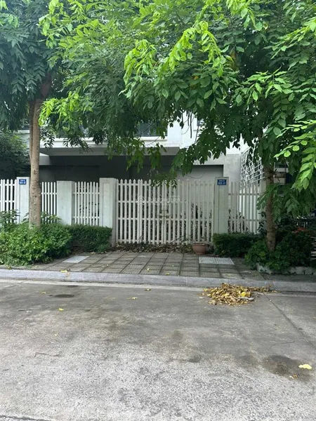 Bán biệt thư geleximco không gian sống xanh vị trí tốt giá hợp lý 120m2 giá chỉ 23.5 tỷ