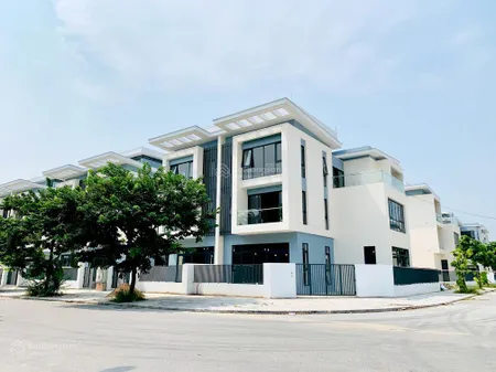 Gia đình cần bán biệt thự an quý villa, 39 tỷ vnd, 200m2 ngay mặt đường lê quang đạo