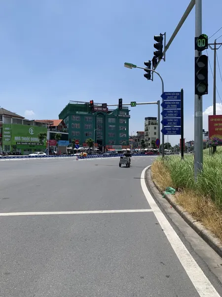 NGỌC THUỴ, LONG BIÊN NHÀ DÂN XÂY GẦN TRƯỜNG HỌC, CHỢ NGỌC THUỴ