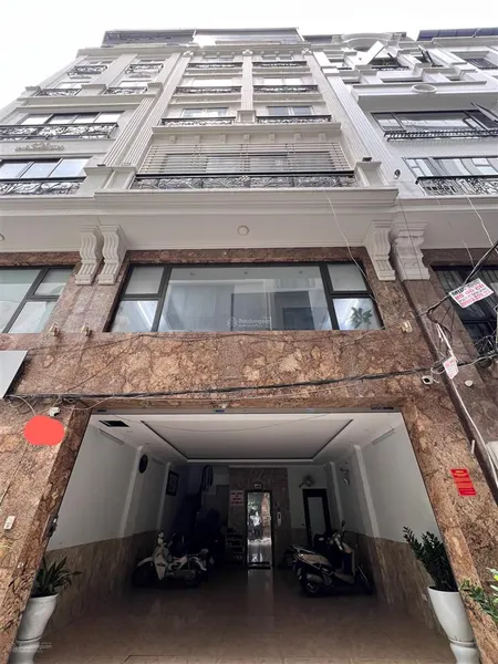 Nhà đẹp !! 50m2 , nguyên hồng ô tô tránh , 7 tầng , thang máy, kinh doanh