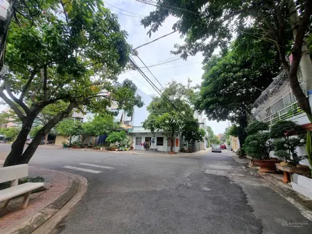 Bán nhà c4 khu bàn cờ vỉa hè trương công định (ngay chợ phi trường) s=124m2=4,5x19m tp.vt 8 tỷ
