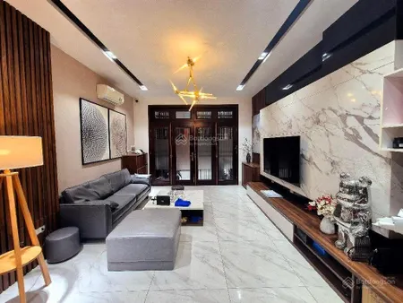 Bán nhà hàm nghi, rất hiếm nhà bán, 40m2, dân xây, ngõ thông tứ tung. gần ô tô, giá chỉ 8.8 tỷ