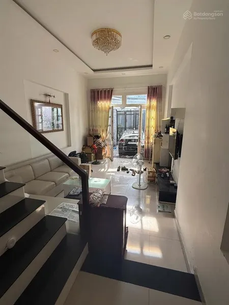 Bán nhà mặt tiền kdc bình hưng, bình chánh, 4x24m, 3 tầng, sân thượng, nhỉnh 8 tỉ