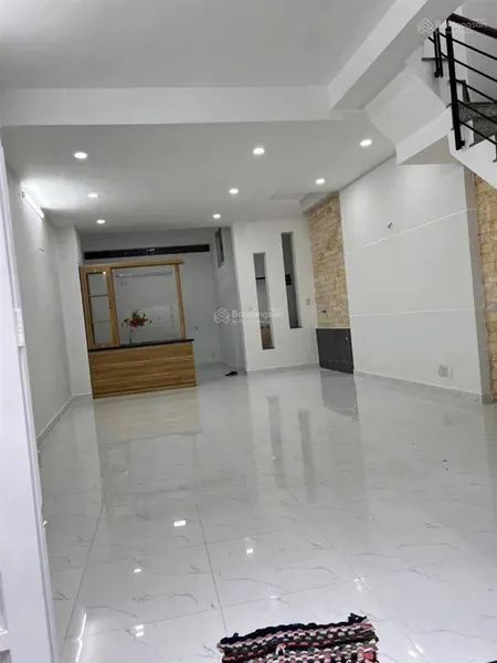 Mt nguyễn ảnh thủ, giá thất thủ, chủ ngộp bank, dt 107m2, ngang 4,3m, 2 tầng