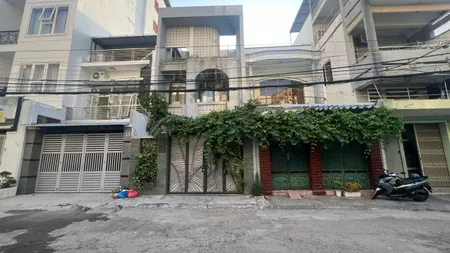 BÁN NHÀ MẶT TIỀN 3 TẦNG PHAN ĐÌNH PHÙNG, PHƯỜNG NHA TRANG (Vị trí đắc địa - Giá tốt)