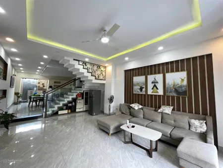 Cần bán gấp nhà phố đẹp 100m2 4pn 7.5 tỷ thương lượng, đường rộng 27m mỹ gia gói 4 thái hưng