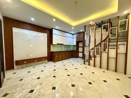 Chị loan nhờ bán, nhà liên mạc 35m2, 5 tầng, giá 5.05 tỷ