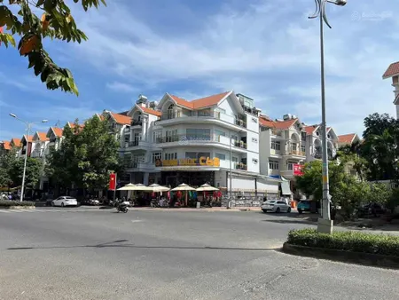 Bán nhà mt hoàng tùng mậu đường thông cầu nguyễn khoái dt 7,5 dài 20, hầm 3 lầu giá hơn 35 tỷ