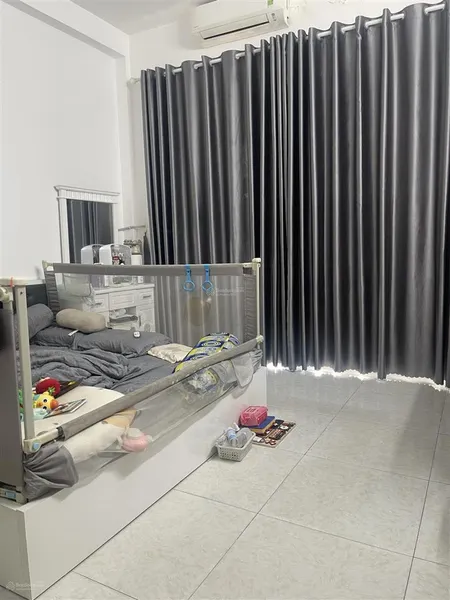 Nhà bán mặt tiền đường thuộc kdc bình hưng, dt 4x20m xây 1 lầu đúc, sổ hồng hoàn công hợp lệ