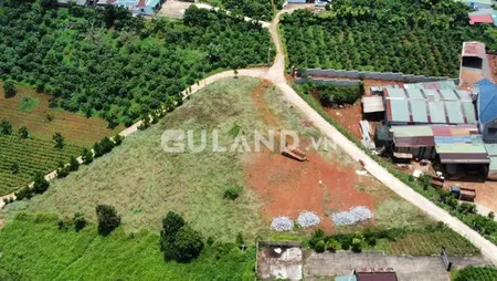 Lô góc 2 mặt tiền mà rẻ hơn xung quanh 2tr 1 mét