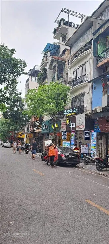 Cần bán lô đất 2 mặt tiền phố bát đàn và phố nhà hoả có nhà cấp 4 dt 93.3m2, sđcc, giá bán
