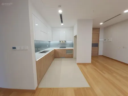 Em chính chủ cần bán căn a2703 dt 108 m2 bc đông nam cc the zei giá 10 tỷ. 0937 941 ***