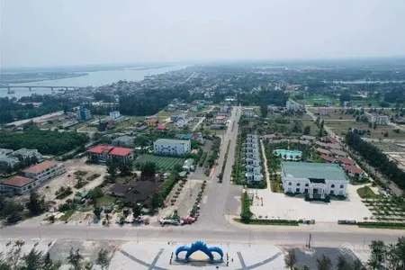 Đất đấu giá bãi tắmcửa việtquảng trị ngay sát quảng trường biển