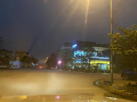Bán đất đầu ve kd 200m2 kt (10 x 20m) đường chính 12m, sau ks mường thanh đt 0902 249 ***