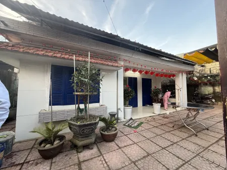 Nhà cấp 4 sân vườn mặt tiền chợ chùa nghĩa hành
