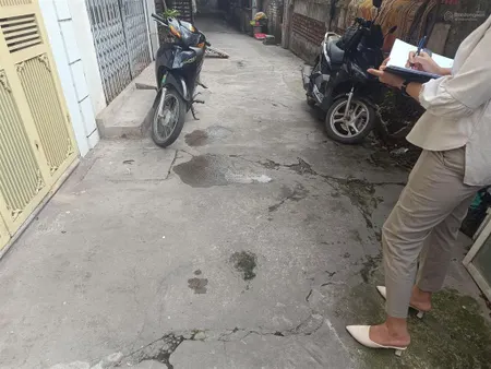 Bán đất tây tựu, dt 47 m2, mt 4,3m, giá chào hơn 6 tỷ, có thương lượng, đất cách phố 10m