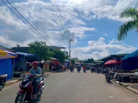 Bán đất mặt tiền đường kinh doanh sát chợ đông phú, quế sơn, 3 tỷ 450 triệu, sổ hồng.