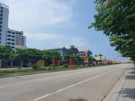 Bán 3 lô đất biển lk nhau mỗi lô khoảng 900m2 mt nguyễn sinh cung, ngay quảng trường bình minh