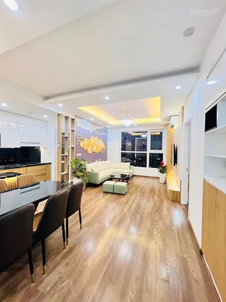 Chính chủ bán gấp căn hộ 3pn + 2wc tại golden land, giá 7 tỷ, dt 110m2, 0392 040 ***