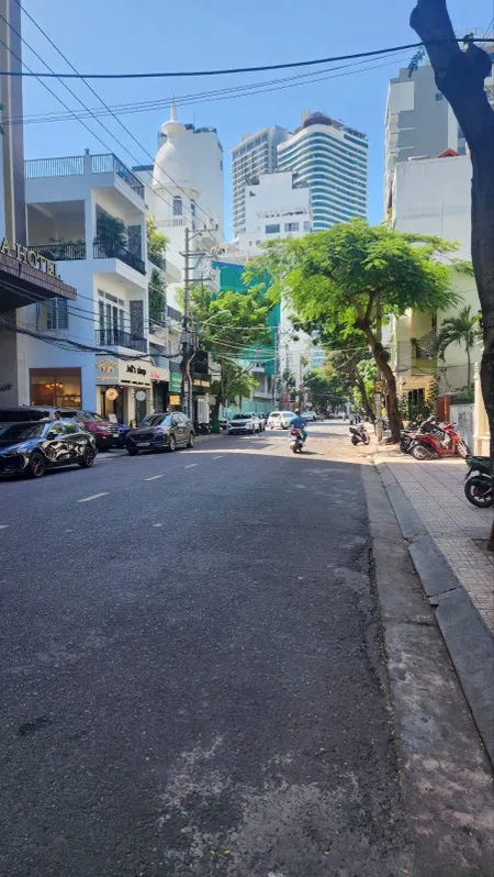 Cho thuê nhà và mặt bằng đường 91A Hồng Bàng trống bên hông ngay Khu bàn Cờ, đoạn gần N.T.M.Khai. + Dt: 185m2 ngang 7m3. + khu kinh doanh ăn uống thuận tiện. * Phù hợp đủ mọi loại hình kinh doanh. * Giá 70tr/ tháng, thanh toán 3thang cọc 2thang. Nguồn gt,