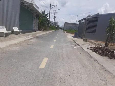 Bán đất 100m² ngang 5m giá 820 triệu