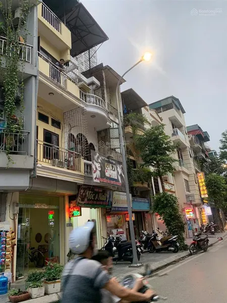 Cực hiếm! bán nhà mặt ngõ 102 trường chinh (to như phố đường 10m) 33m2, 13 tỷ, kd sầm uất !