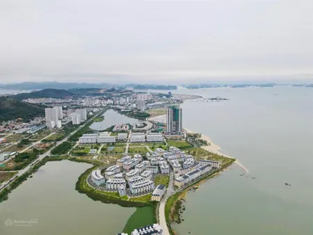Bán căn liền kề mặt bể bơi diện tích 75m2 mặt tiền 6,5m tại dự án harbor bay hạ long giá đầu tư