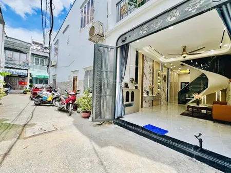 2,7 tỷ có nhà cực xinh. nhà 58m² điện biên phủ xây 1 trệt 2 lầu, hẻm oto gần vòng xoay lý thái tổ