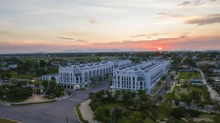 Bán gấp liền kề 4,5 tầng giá ngoại giao vị trí đẹp vlasta sầm sơn thanh hóa