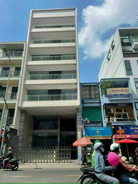 Tôi cần bán tòa nhà mt nguyễn xí, p26, q. bình thạnh (đoạn 2 chiều) dt 7x20m kc 8 lầu. giá 36 tỷ
