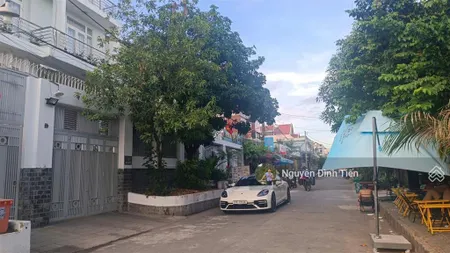 Bán đất biệt thự 14m x 20m tặng nhà kho dòng tiền sẵn 80tr/tháng gần kđt vạn phúc ql 13 thủ đức.