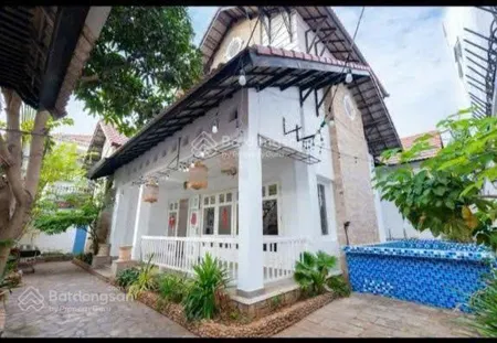 Cần tiền bán nhanh căn biệt thự sân vườn hồ bơi rộng 324m2 khu á châu giá chỉ 25 tỷ