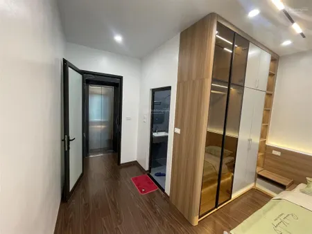 Bán nhà mặt phố hàng vải thuốc bắc lô góc, 54 tỷ, 98m2, 5pn, 5wc, giá ưu đãi chỉ với