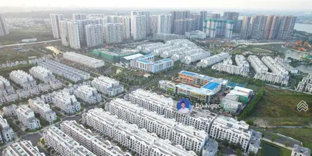 Em toàn chuyên săn hàng đầu tư nhà phố biệt thự tại vinhomes grand park q9
