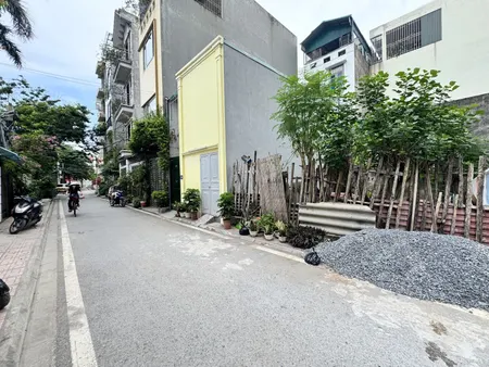 Bán đất Đức Giang (LB) 33m, mt 4.9m, giá 6.9 tỷ