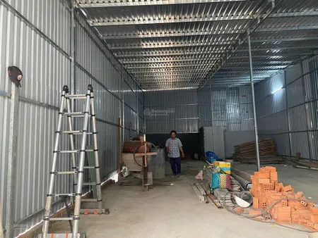 Bán nhà xưởng mặt tiền phan văn hớn, ngay ngã tư an sương, dtích 730m2 thổ cư, 10x73. giá 2x tỷ