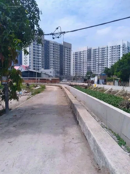 Bán nhà xưởng chính chủ cần bán gấp đường thông gần chung cư picity q12