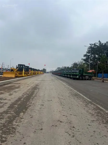 Chính chủ cần bán 80m2 đất 3 mặt tiền đường rộng 40m nối lên cầu tứ liên