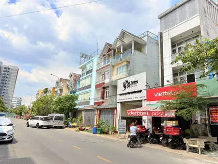 Mặt tiền lê văn việt dt 105m2 ngang 5m, đường nhựa vỉa hè, giá 10,x tỷ