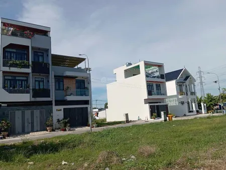 Hàng hiếm bán đất hoàng phan thái, 81m2, hai mặt tiền ở xã bình chánh, bình chánh, hcm