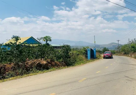 Khu đất thổ cư 7.950m2, có nhà xây, mặt tiền đường lớn. view đẹp. giá 12 tỷ