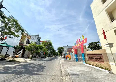 Bán 3 lô đất 300m2 liền kề 16,5 tỷ ngang 15m mt đường hoàng bình chính, ngay ubnd hoà hải sát biển