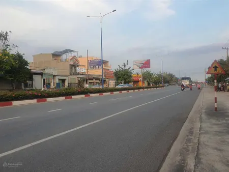 Mặt tiền nguyễn văn linh, phú tân. 7,5x20, giá ngộp chỉ 32tr/m. giá thị trường đang bán 40tr/m2